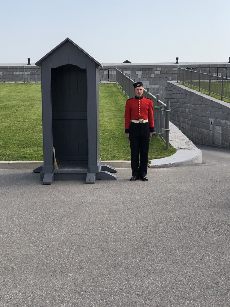 Guard in red uniform of lower ranks